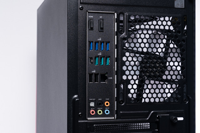 背面のUSBポート