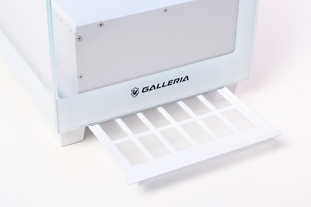 電源直下の防塵フィルター