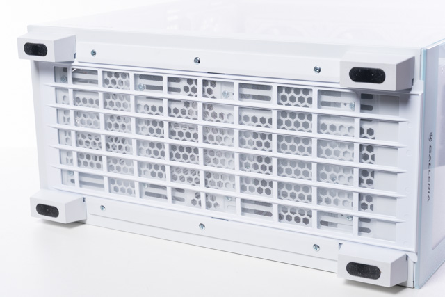 電源直下の防塵フィルター